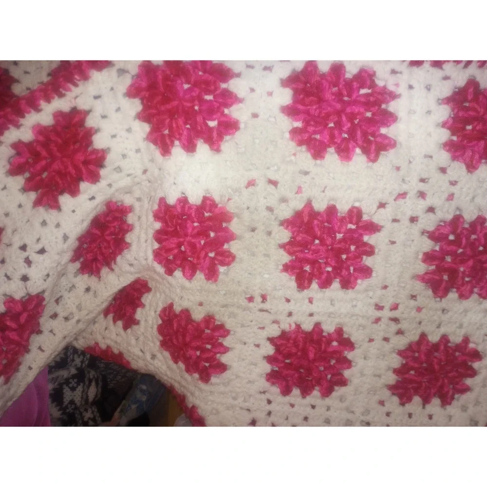 Vtg Granny Square Pink,‎ White Red Crocheted Blanket 50x87in Over 20yrs Old